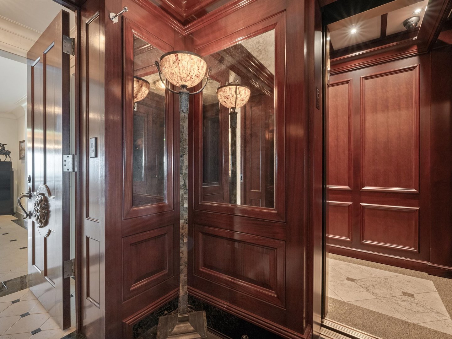 2120 N Lincoln Park West 15