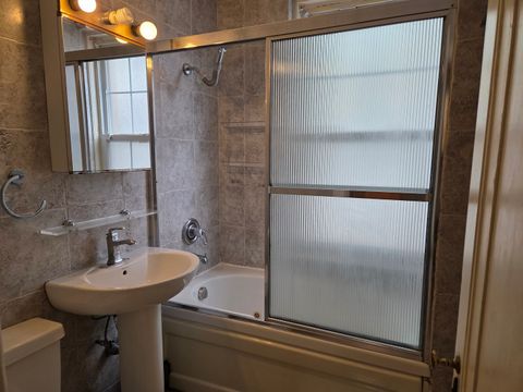 Tiny photo for 6101 N Sheridan Road #1F, Chicago, IL 60660 (MLS # 12459164)