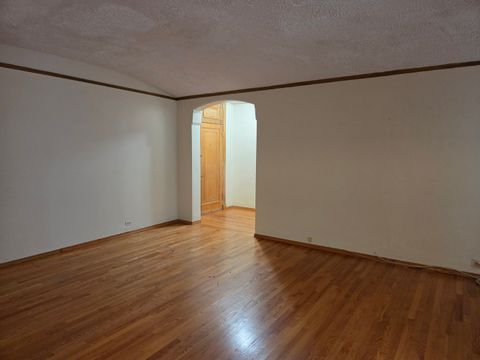 Tiny photo for 6101 N Sheridan Road #1F, Chicago, IL 60660 (MLS # 12459164)