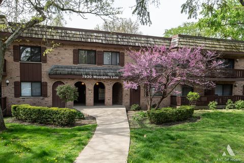 Photo of 7930 Woodglen Lane #204, Downers Grove, IL 60516 (MLS # 12516161)