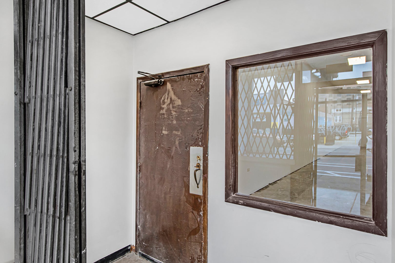 2915 W Cermak Road