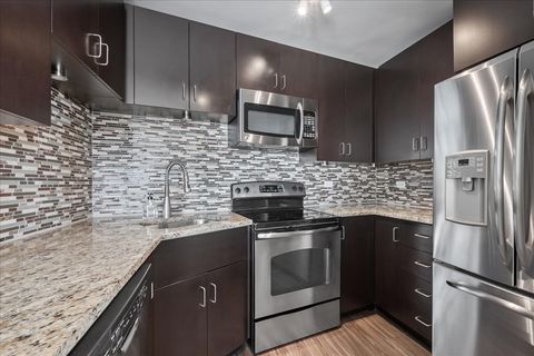 Tiny photo for 2930 N Sheridan Road #1704, Chicago, IL 60657 (MLS # 12628159)