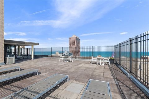 Tiny photo for 2930 N Sheridan Road #1704, Chicago, IL 60657 (MLS # 12628159)