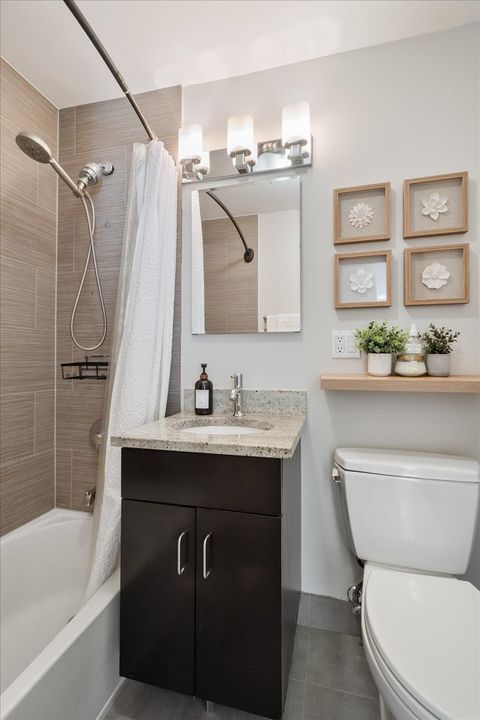 Tiny photo for 2930 N Sheridan Road #1704, Chicago, IL 60657 (MLS # 12628159)