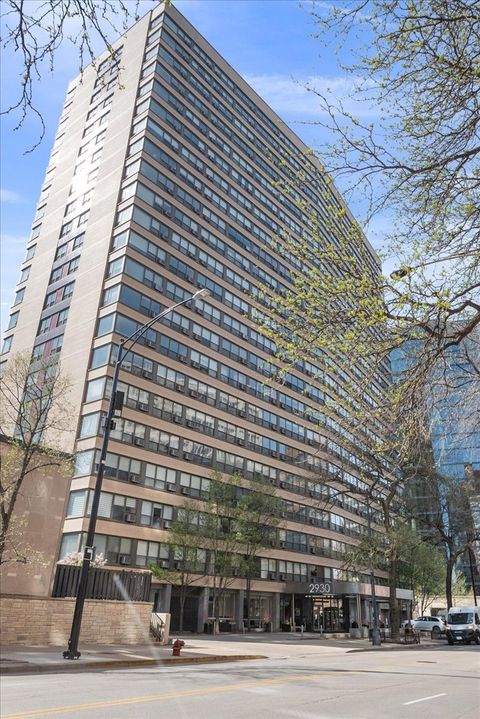 Photo of 2930 N Sheridan Road #1704, Chicago, IL 60657 (MLS # 12628159)