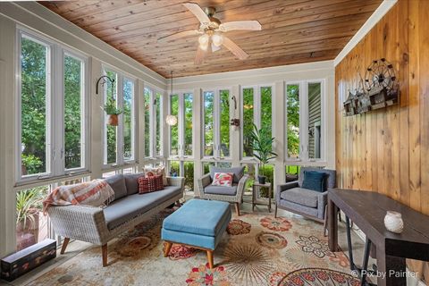 Tiny photo for 151 Center Street, Crystal Lake, IL 60014 (MLS # 12682606)