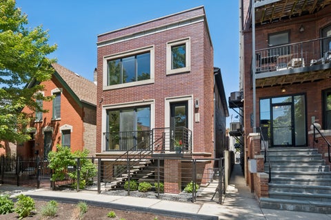 Photo of 2314 W McLean Avenue, Chicago, IL 60647 (MLS # 12654708)