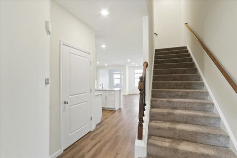 Tiny photo for 608 Switchgrass Way #61003, Bolingbrook, IL 60490 (MLS # 12595320)
