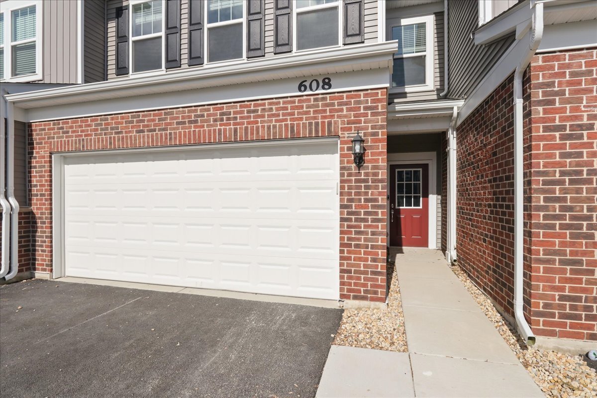608 Switchgrass Way 61003