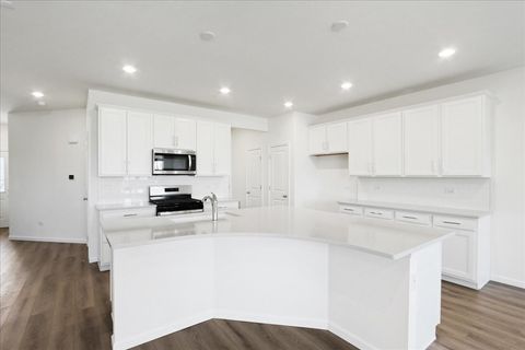 Tiny photo for 608 Switchgrass Way #61003, Bolingbrook, IL 60490 (MLS # 12595320)