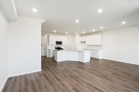 Tiny photo for 608 Switchgrass Way #61003, Bolingbrook, IL 60490 (MLS # 12595320)
