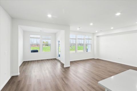 Tiny photo for 608 Switchgrass Way #61003, Bolingbrook, IL 60490 (MLS # 12595320)