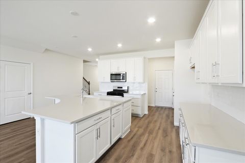 Tiny photo for 608 Switchgrass Way #61003, Bolingbrook, IL 60490 (MLS # 12595320)