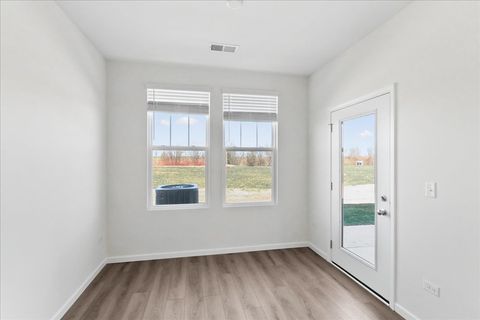Tiny photo for 608 Switchgrass Way #61003, Bolingbrook, IL 60490 (MLS # 12595320)