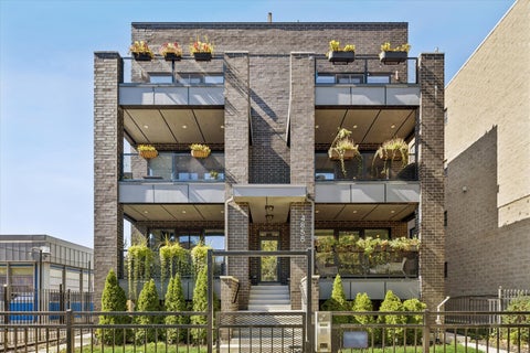 Photo of 4858 N Kenmore Avenue #2N, Chicago, IL 60640 (MLS # 12785563)