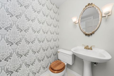 Tiny photo for 229 Country Club Road, Chicago Heights, IL 60411 (MLS # 12463409)