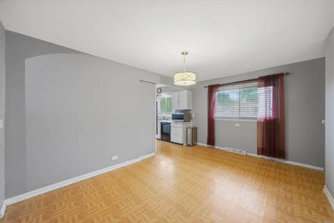 Tiny photo for 601 E Dogwood Lane, Mount Prospect, IL 60056 (MLS # 12733627)