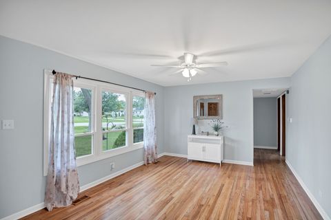 Tiny photo for 2N643 Diane Avenue, Glen Ellyn, IL 60137 (MLS # 12442403)