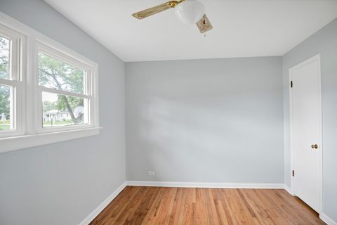 Tiny photo for 2N643 Diane Avenue, Glen Ellyn, IL 60137 (MLS # 12442403)