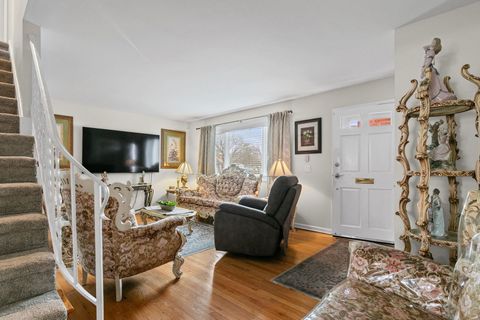 Tiny photo for 573 Shorely Drive, Barrington, IL 60010 (MLS # 12589077)