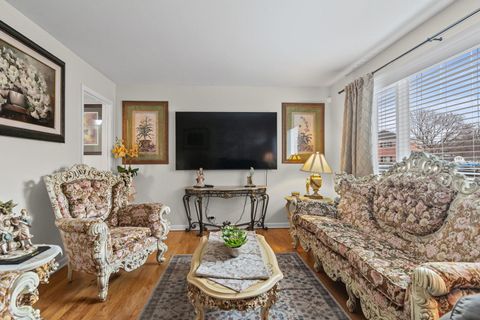 Tiny photo for 573 Shorely Drive, Barrington, IL 60010 (MLS # 12589077)