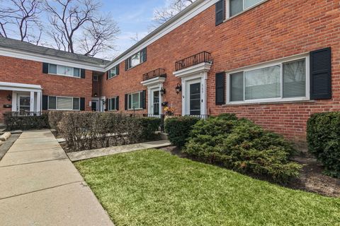 573 Shorely Drive Barrington IL 60010