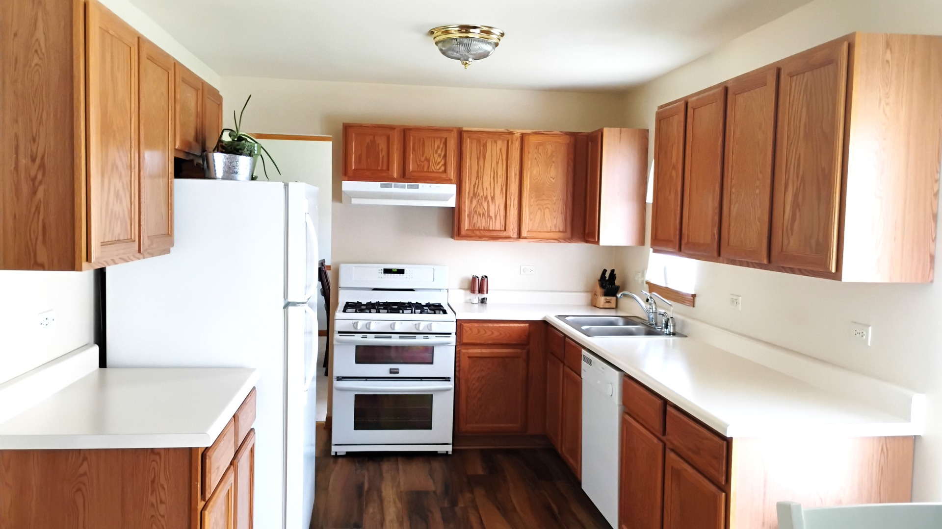 831 Hickory Court