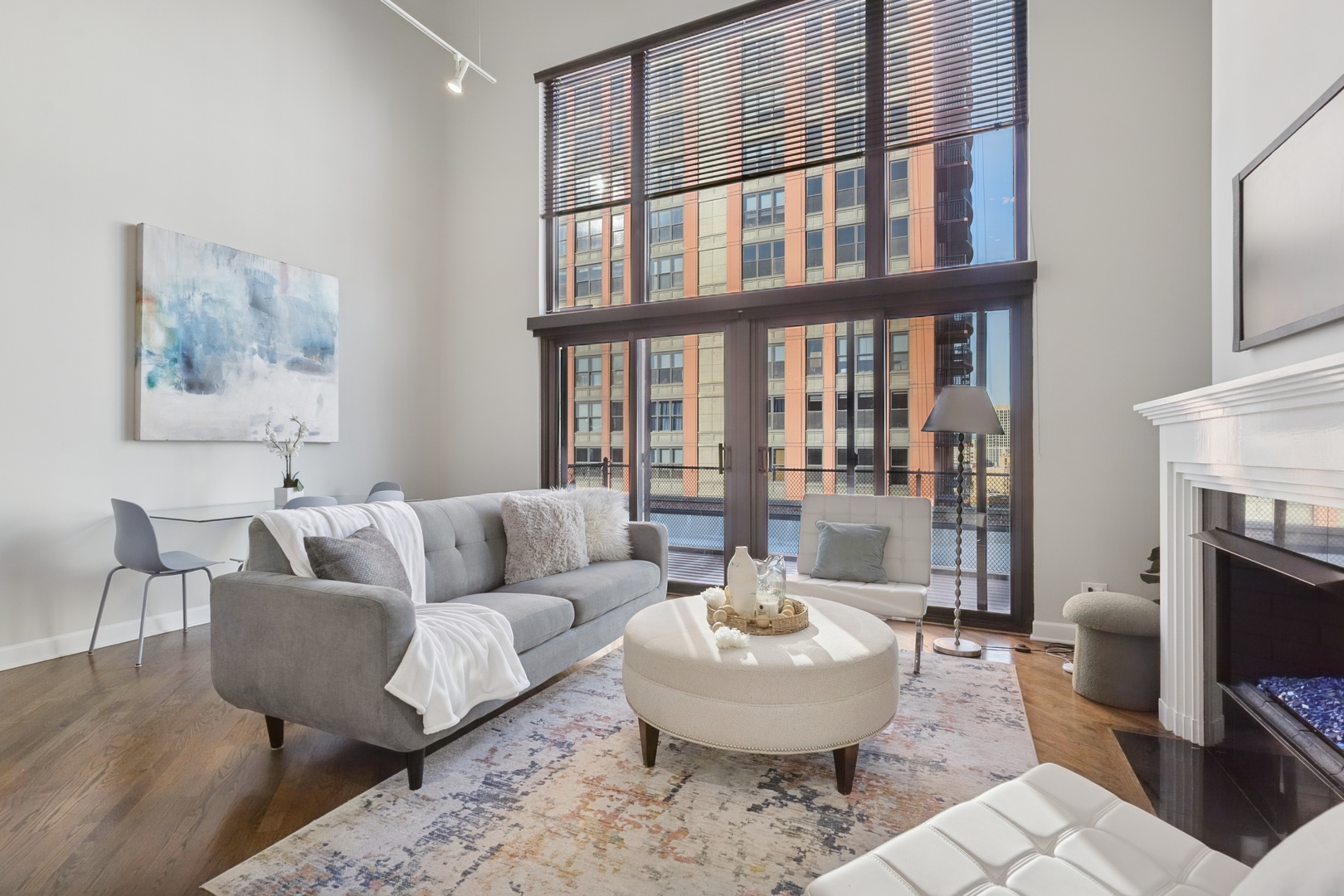 616 W Fulton Street 703