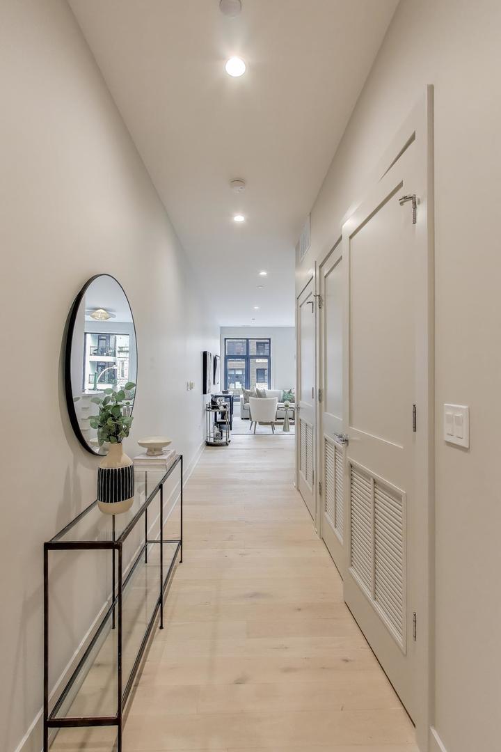 1317 N Western Avenue 205