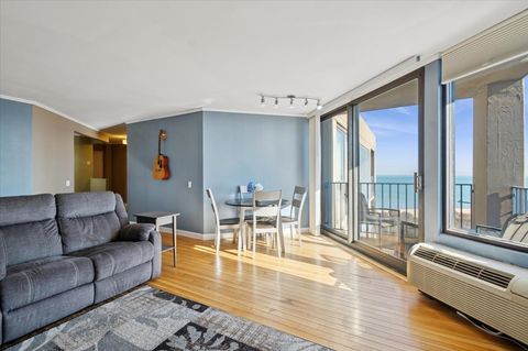 Tiny photo for 5320 N Sheridan Road #2502, Chicago, IL 60640 (MLS # 12513695)