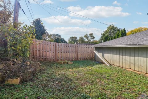 Tiny photo for 337 Hickory Drive, Crystal Lake, IL 60014 (MLS # 12505425)