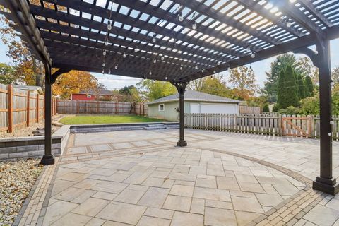 Tiny photo for 337 Hickory Drive, Crystal Lake, IL 60014 (MLS # 12505425)