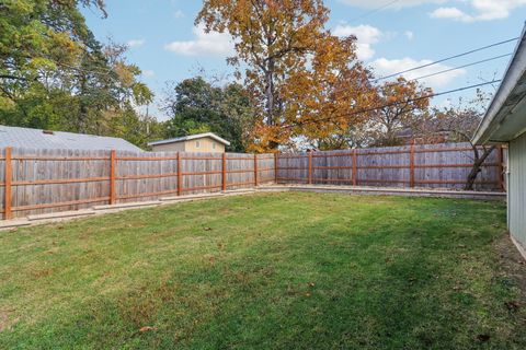 Tiny photo for 337 Hickory Drive, Crystal Lake, IL 60014 (MLS # 12505425)