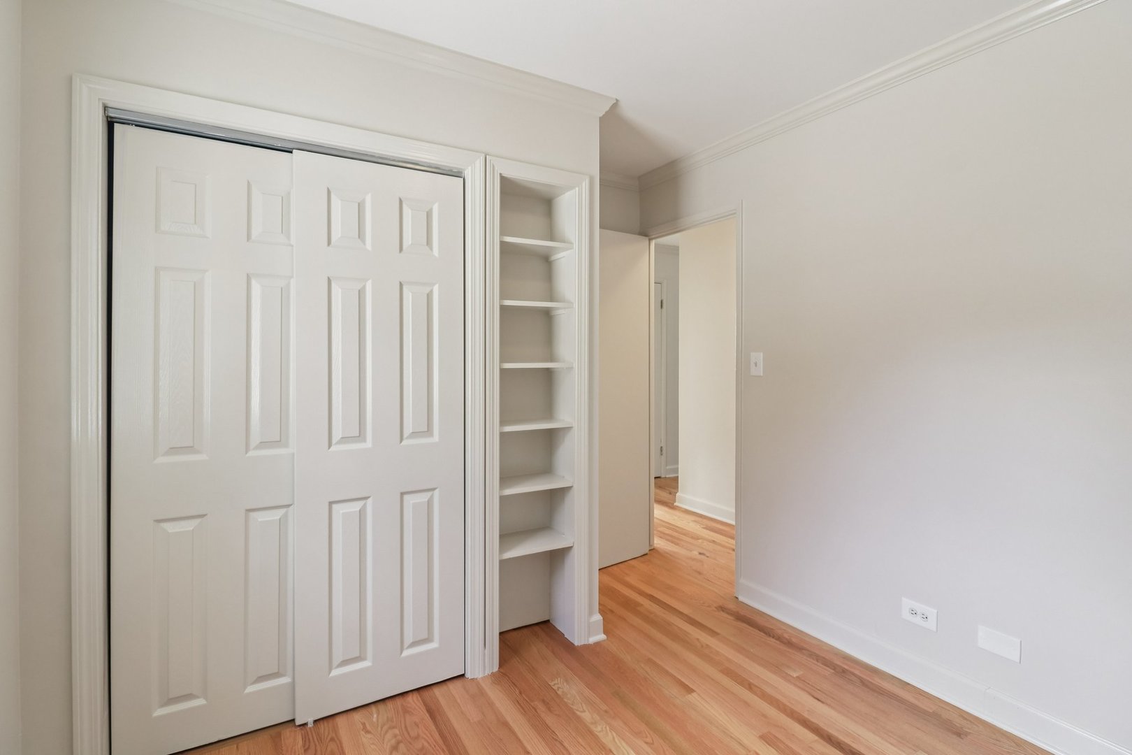 Crystal Lake, Illinois 60014, United States, 3 Bedrooms Bedrooms, ,2 BathroomsBathrooms,Residential,Active,235091