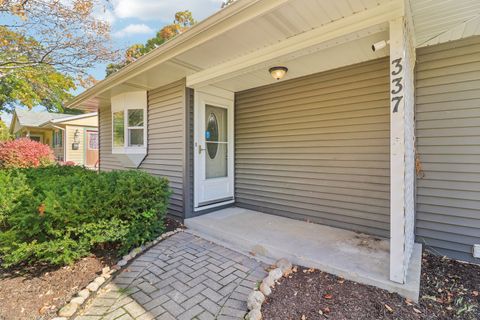 Tiny photo for 337 Hickory Drive, Crystal Lake, IL 60014 (MLS # 12505425)