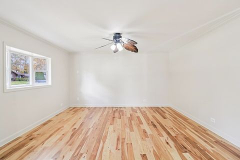 Tiny photo for 337 Hickory Drive, Crystal Lake, IL 60014 (MLS # 12505425)