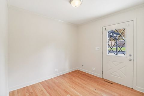 Tiny photo for 337 Hickory Drive, Crystal Lake, IL 60014 (MLS # 12505425)