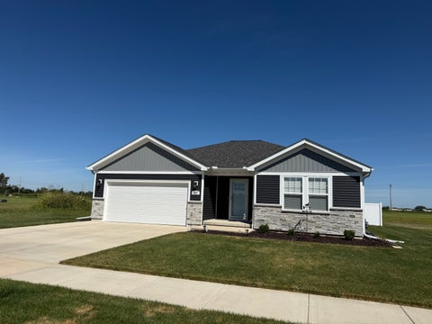 Tiny photo for 609 34th Street, Peru, IL 61354 (MLS # 12753407)