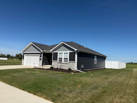 Tiny photo for 609 34th Street, Peru, IL 61354 (MLS # 12753407)