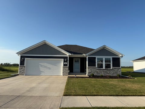 Photo of 609 34th Street, Peru, IL 61354 (MLS # 12753407)