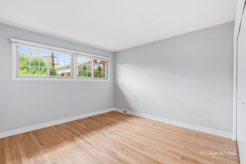 Tiny photo for 4939 Farwell Avenue, Skokie, IL 60077 (MLS # 12640720)
