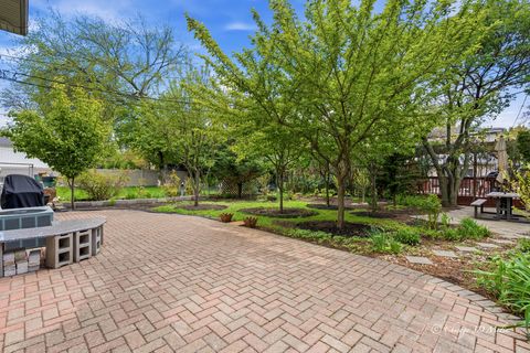 Tiny photo for 4939 Farwell Avenue, Skokie, IL 60077 (MLS # 12640720)