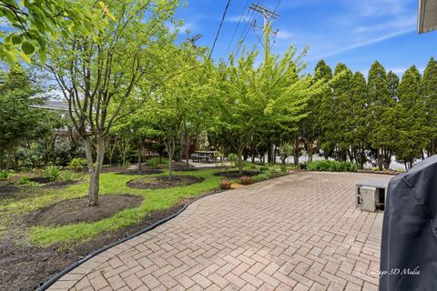 Tiny photo for 4939 Farwell Avenue, Skokie, IL 60077 (MLS # 12640720)