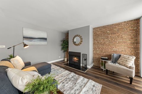 Tiny photo for 6008 LAKE Drive E #1A, Lisle, IL 60532 (MLS # 12507502)