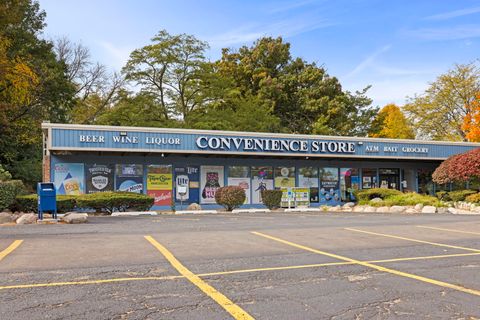 Tiny photo for 6008 LAKE Drive E #1A, Lisle, IL 60532 (MLS # 12507502)