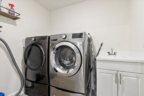 Tiny photo for 24 Woodland Trail, Lincolnshire, IL 60069 (MLS # 12639011)