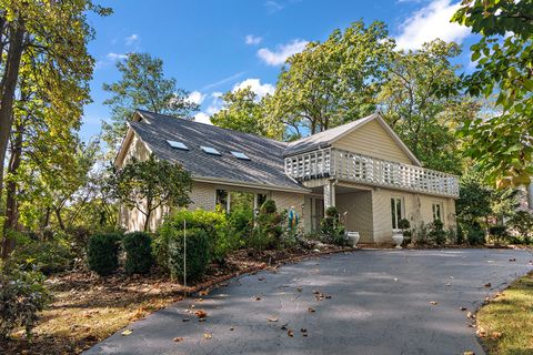 Tiny photo for 1935 Green Trails Drive, Lisle, IL 60532 (MLS # 12495213)