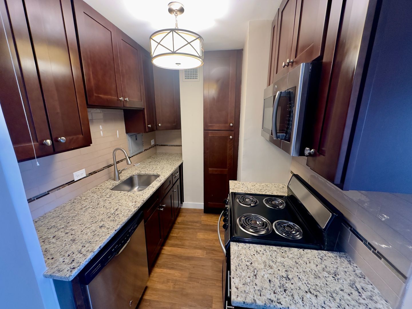 4180 N Marine Drive 1610