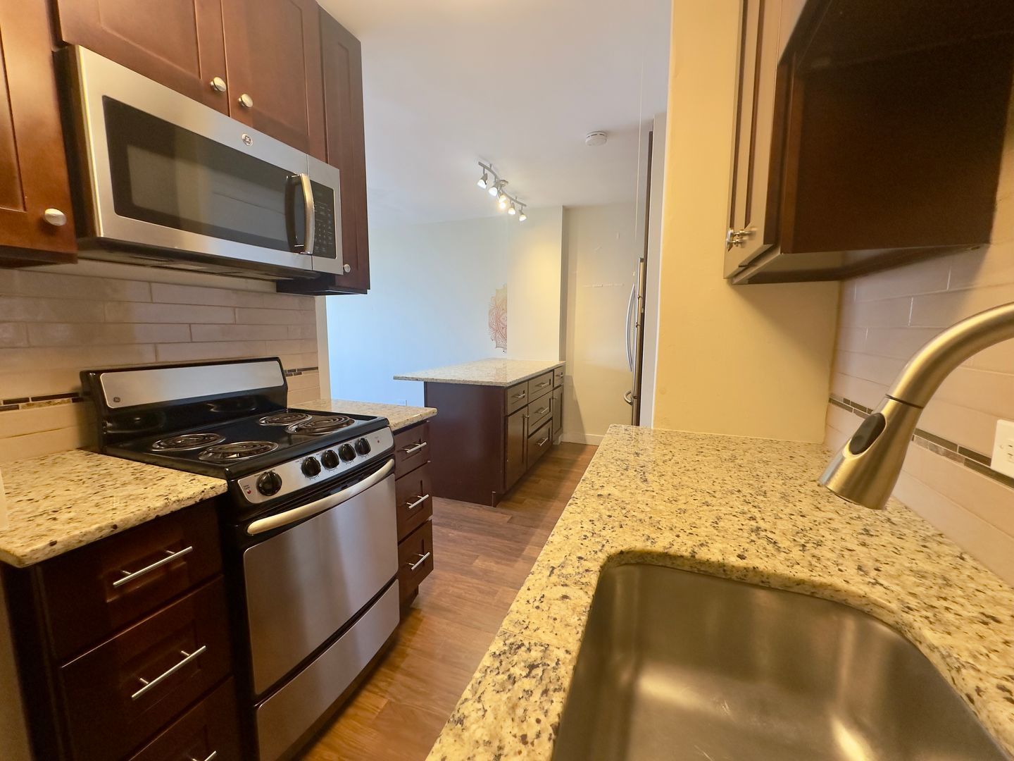 4180 N Marine Drive 1610