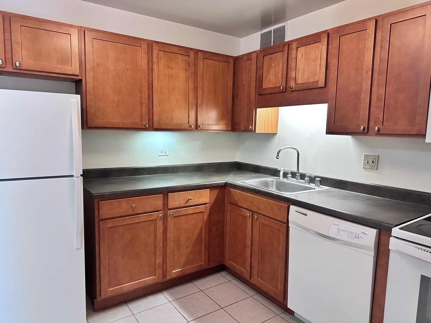211 E Ohio Street 1504